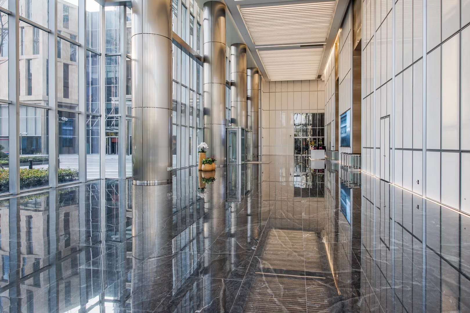 北外滩来福士大堂